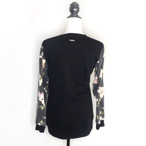 Kendall & Kylie Dream On Kalafornia Pull Over - Picture 4 of 8